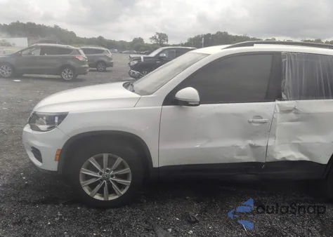 2018 Volkswagen Tiguan Limited 2.0T z USA, uszkodzony, nr VIN WVGAV7AX5JK004573